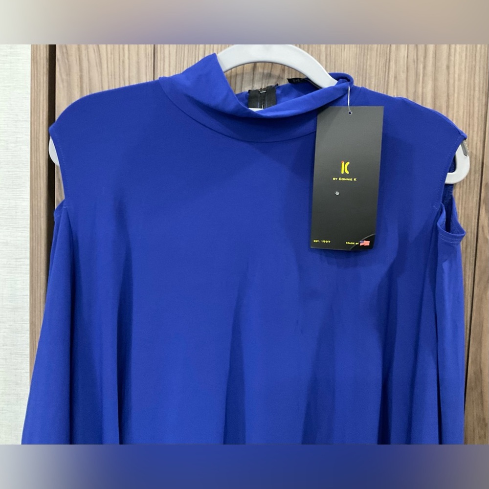 NWT IC by Connie’s Womens Cold Shoulder /tulip Sleeve Zip Back Blouse Size XL - Picture 4 of 11